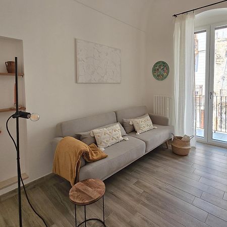 Appartement Casa Lillino à Mola di Bari Extérieur photo